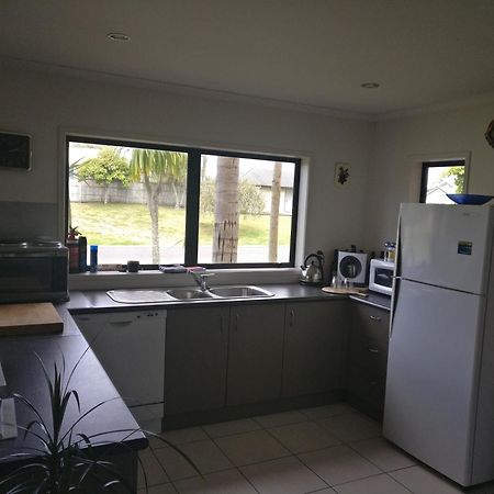 Addsbury House Apartment Whangamata Exterior photo
